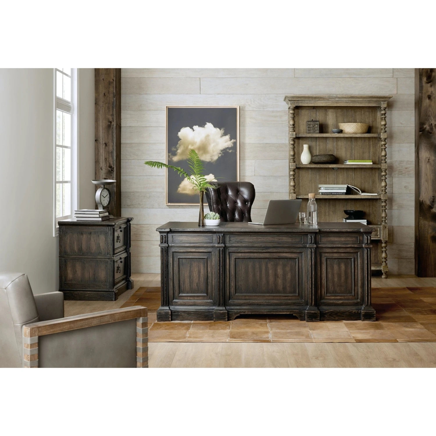 Hooker Furniture La Grange San Felipe Executive Desk 2 Hooker Furniture La Grange San Felipe Executive Desk - Image 2