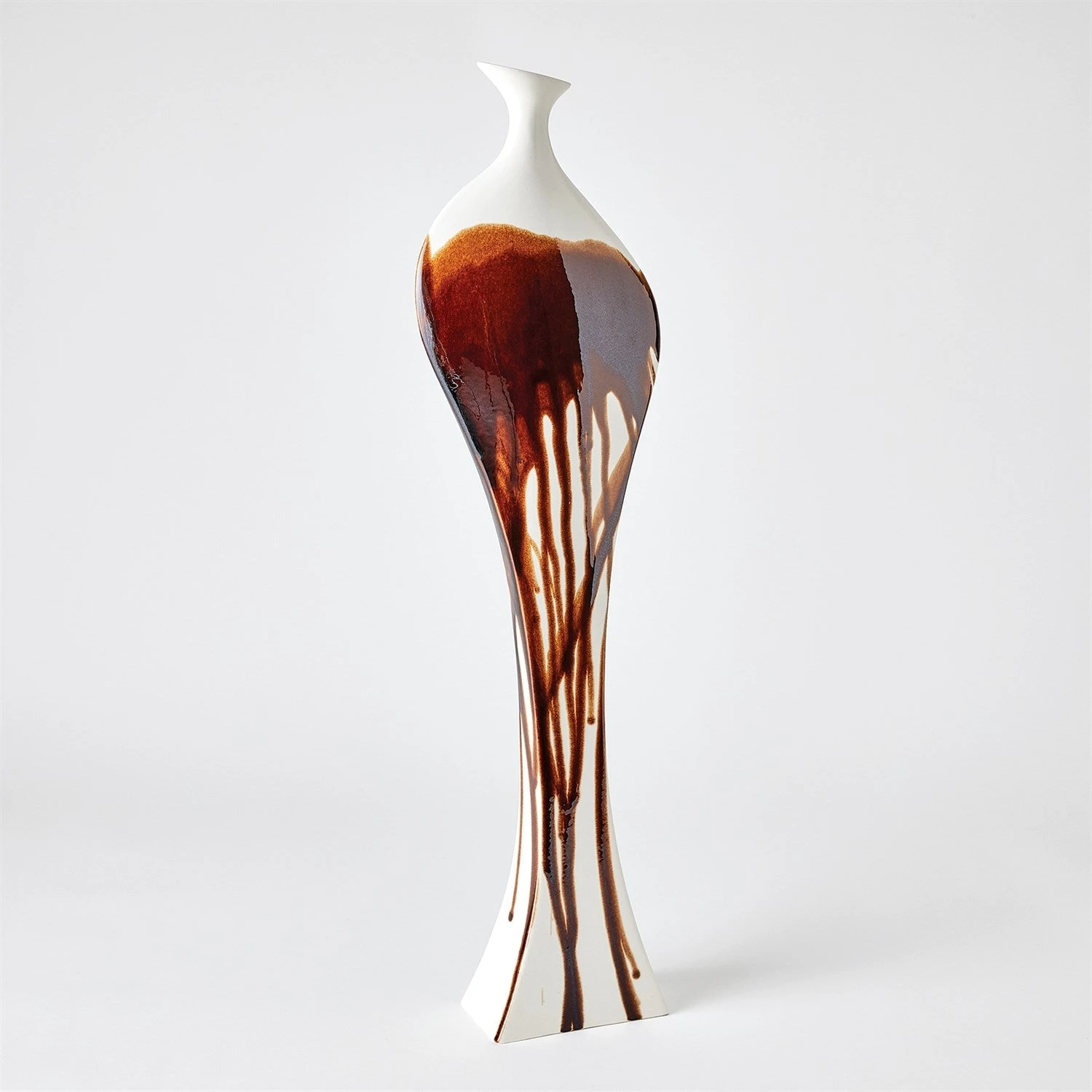 Global Views Curvy Bottle - Garnet Splash 3 Global Views Curvy Bottle - Garnet Splash - Image 3