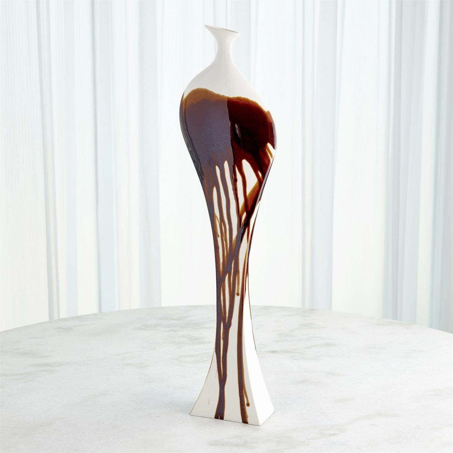 Global Views Curvy Bottle - Garnet Splash 4 Global Views Curvy Bottle - Garnet Splash - Image 4