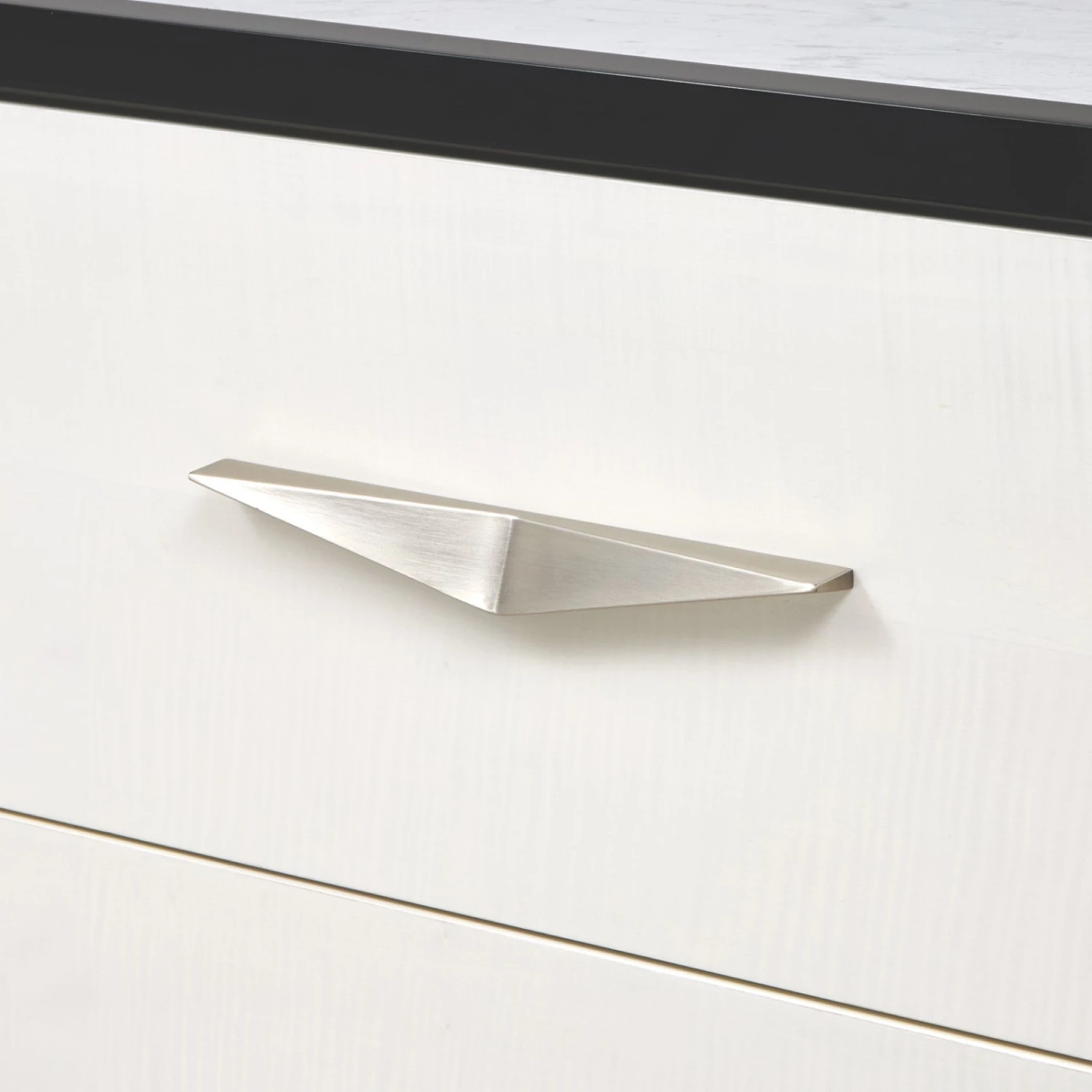 Michael Amini Tuxedo Dresser - Piano Keyboard 12 Michael Amini Tuxedo Dresser - Piano Keyboard - Image 12