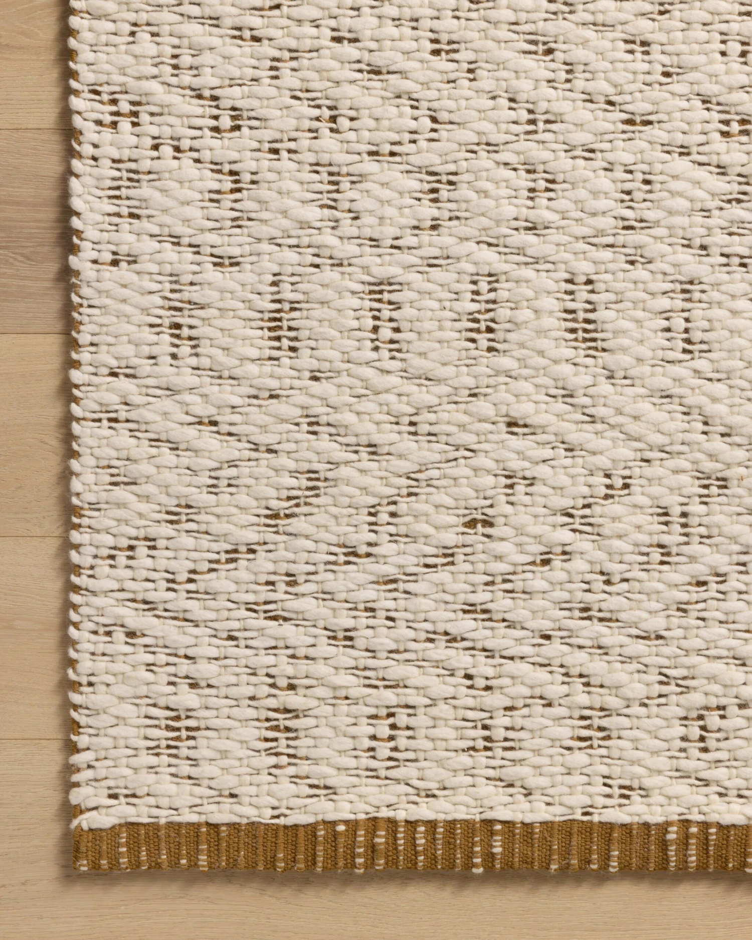 Magnolia Home Betty BET-01 Rug Ivory / Spice MDP 3 Magnolia Home Betty BET-01 Rug Ivory / Spice MDP - Image 3