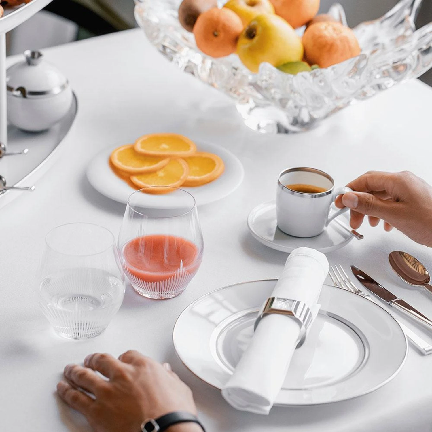 Lalique Small Size Tumbler 100 Points 2 Lalique Small Size Tumbler 100 Points - Image 2