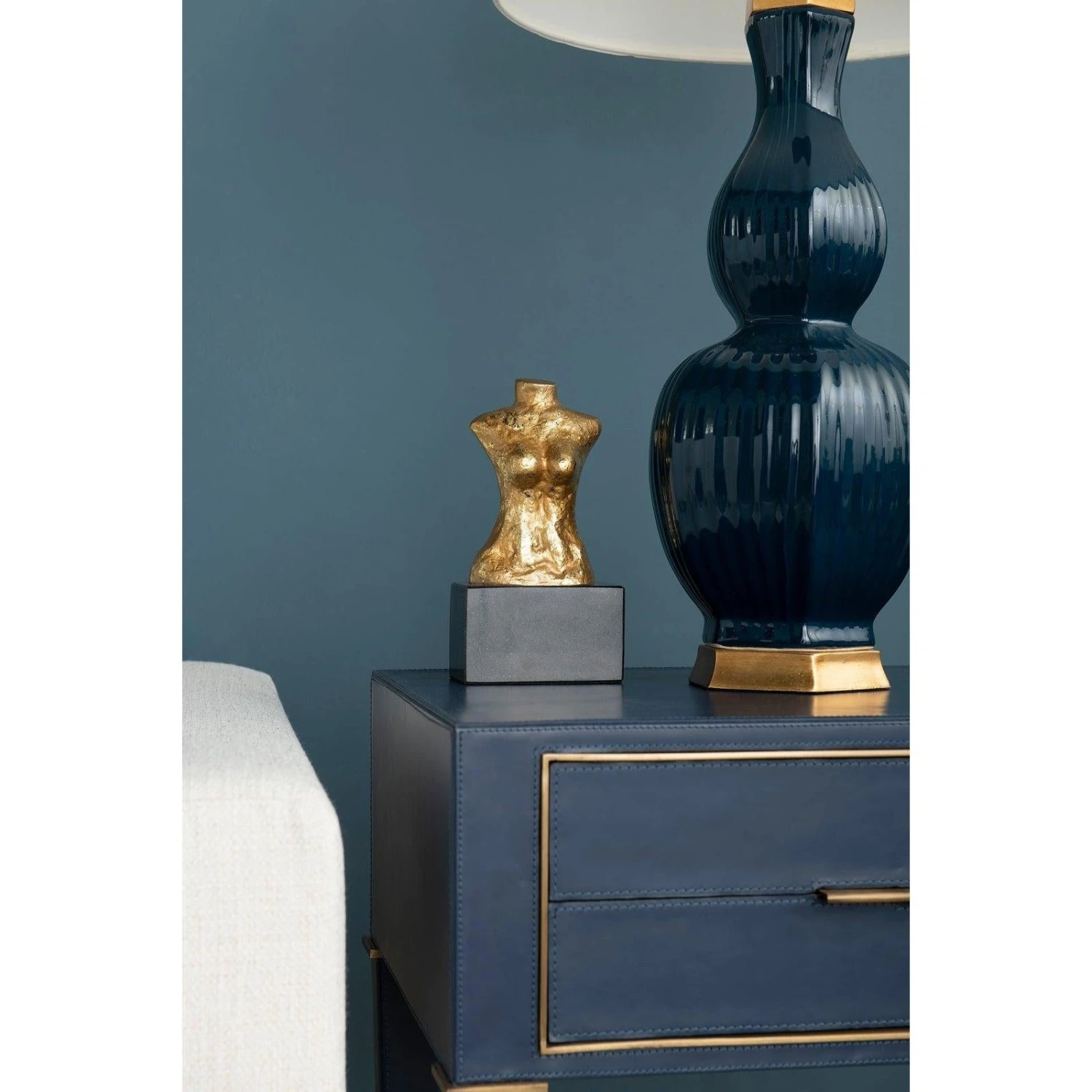 Villa & House Milo Statue 3 Villa & House Milo Statue - Image 3