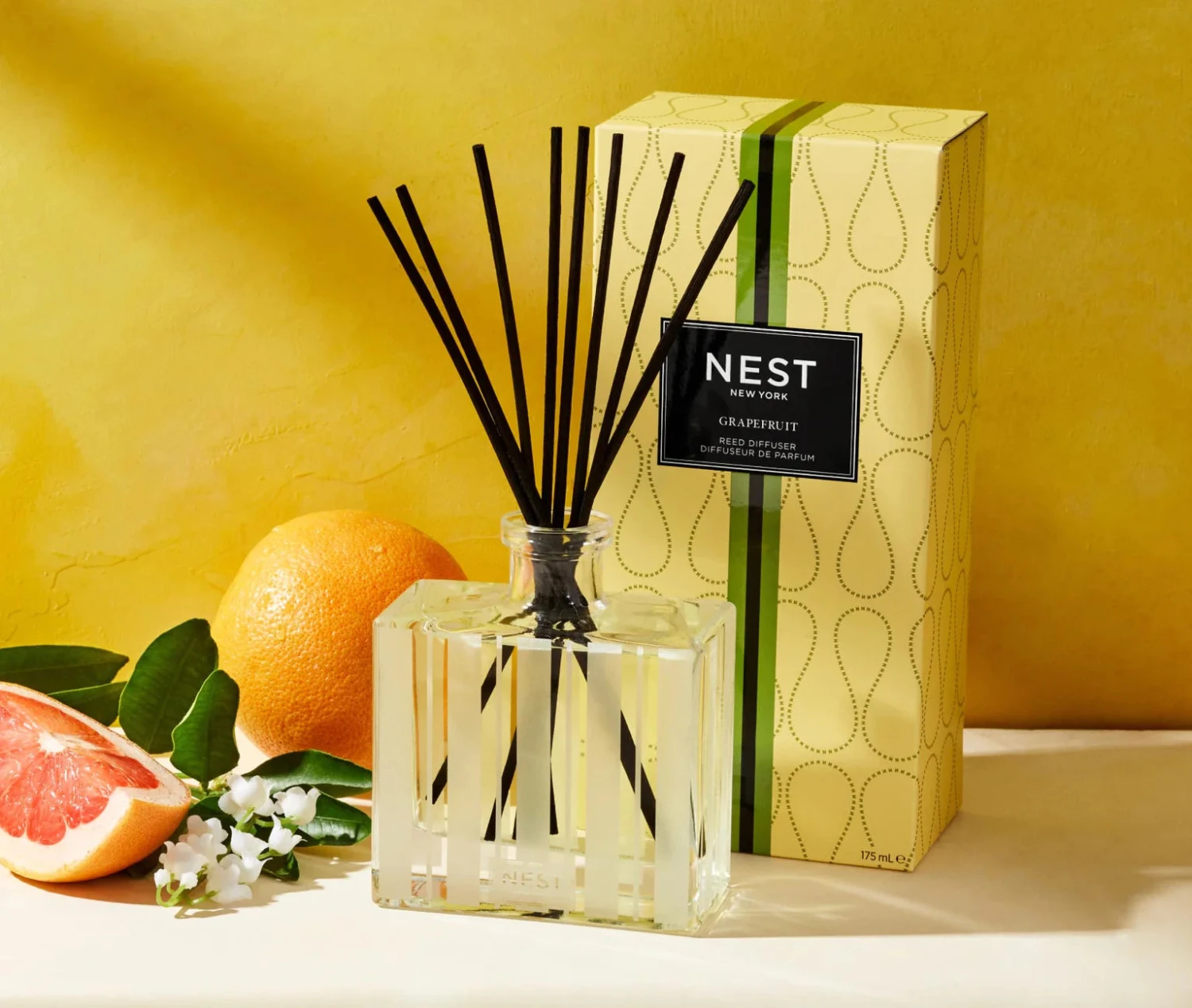 Nest Grapefruit Reed Diffuser 2 Nest Grapefruit Reed Diffuser - Image 2
