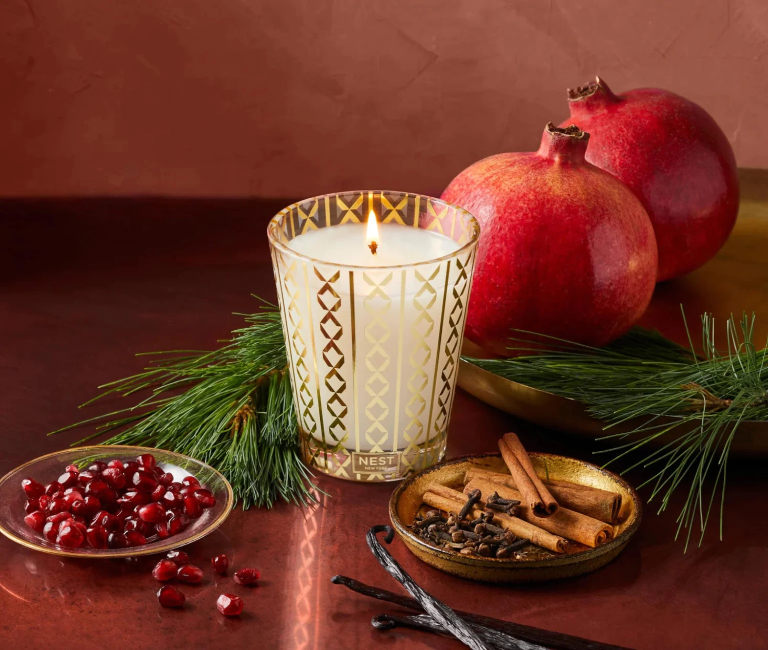 Nest Holiday Classic Candle 2 Nest Holiday Classic Candle - Image 2