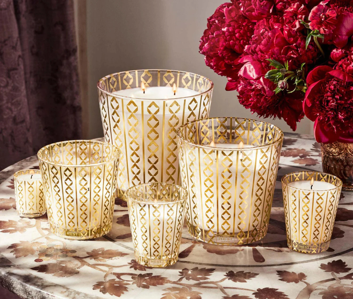 Nest Holiday Classic Candle 3 Nest Holiday Classic Candle - Image 3