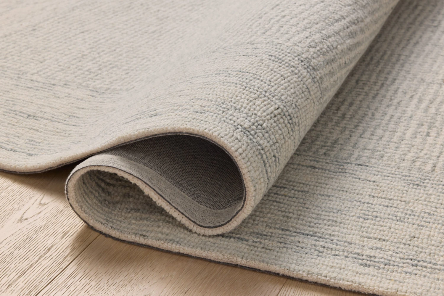 Amber Lewis Windsor Ivory / Sky Rug DC10 4 Amber Lewis Windsor Ivory / Sky Rug DC10 - Image 4