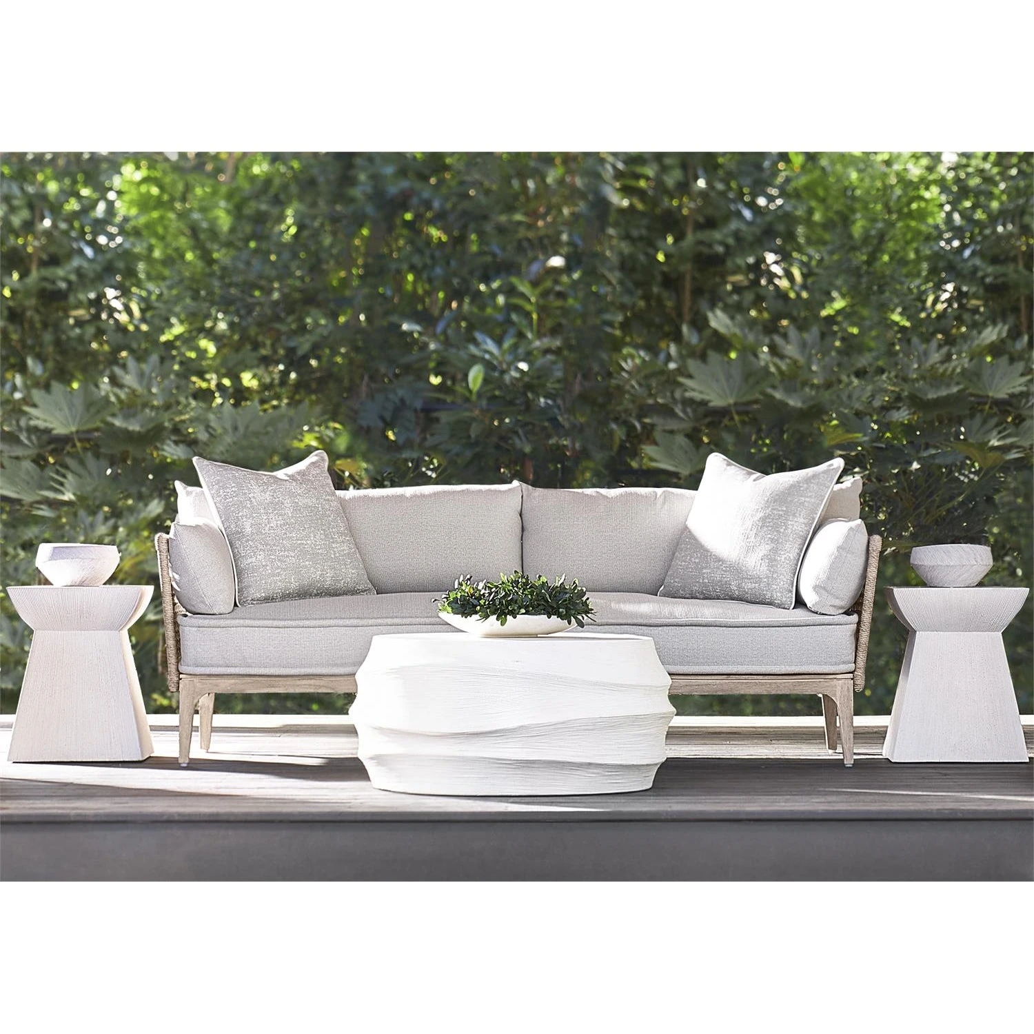 Bernhardt Exteriors Kai Round Cocktail Table 2 Bernhardt Exteriors Kai Round Cocktail Table - Image 2