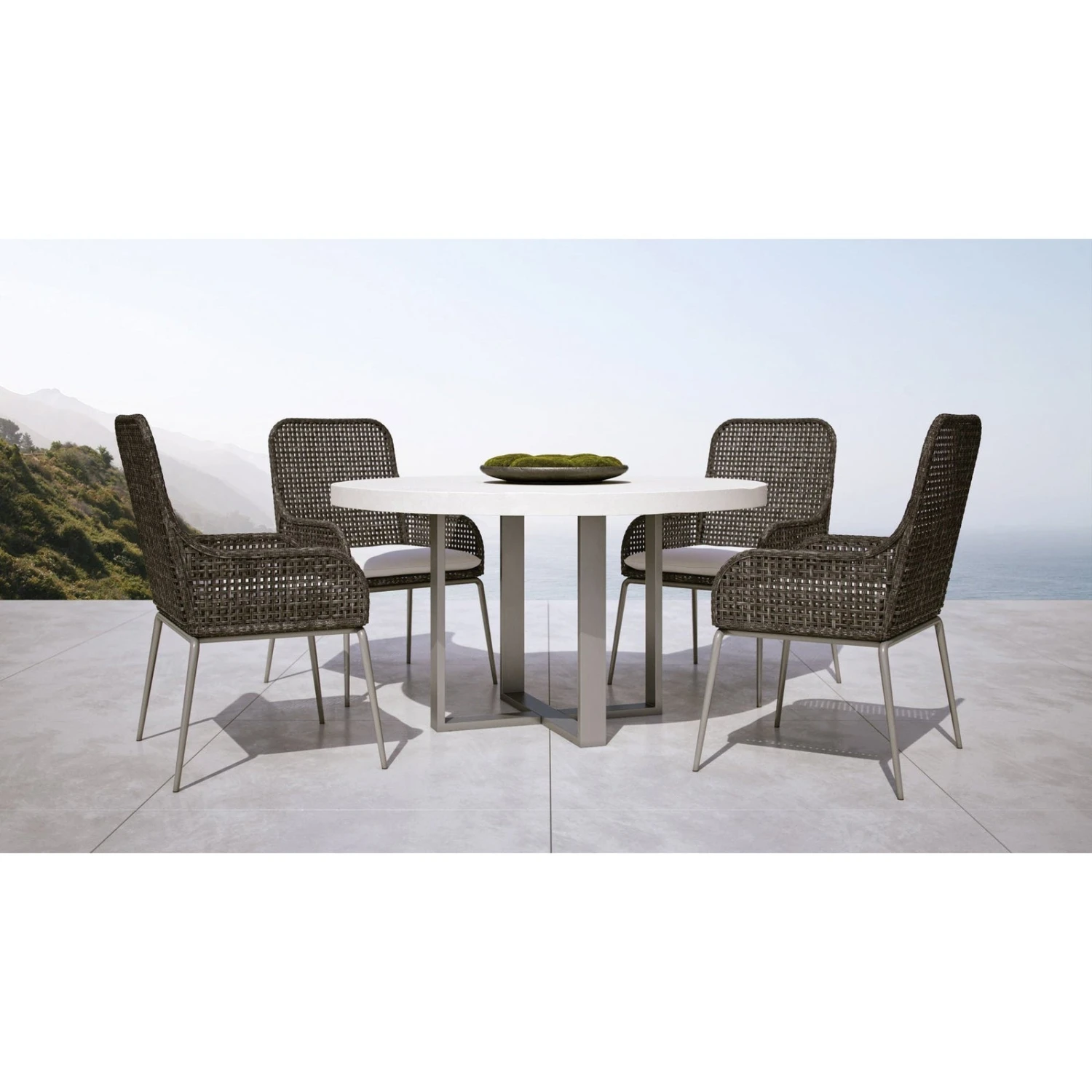 Bernhardt Exteriors Del Mar Round Dining Table P25 2 Bernhardt Exteriors Del Mar Round Dining Table P25 - Image 2