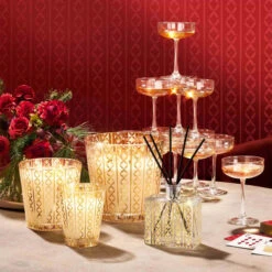 Nest Holiday Classic Candle 9 Nest Holiday Classic Candle -Grayson-Living nestnewyork holiday candle classic 3 720x 6eb5ba9c b11b 4611 a653 f848c48b4138