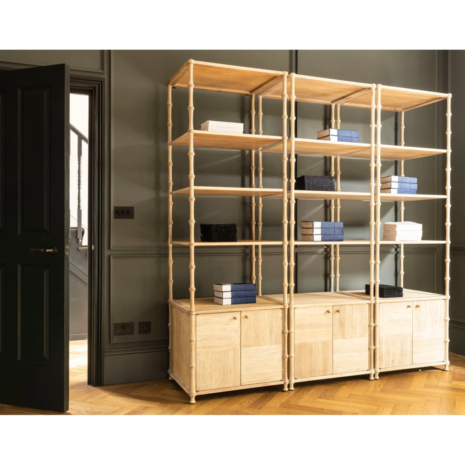 Jonathan Charles William Yeoward Bywater Etagere (530234-WAA) 2 Jonathan Charles William Yeoward Bywater Etagere (530234-WAA) - Image 2